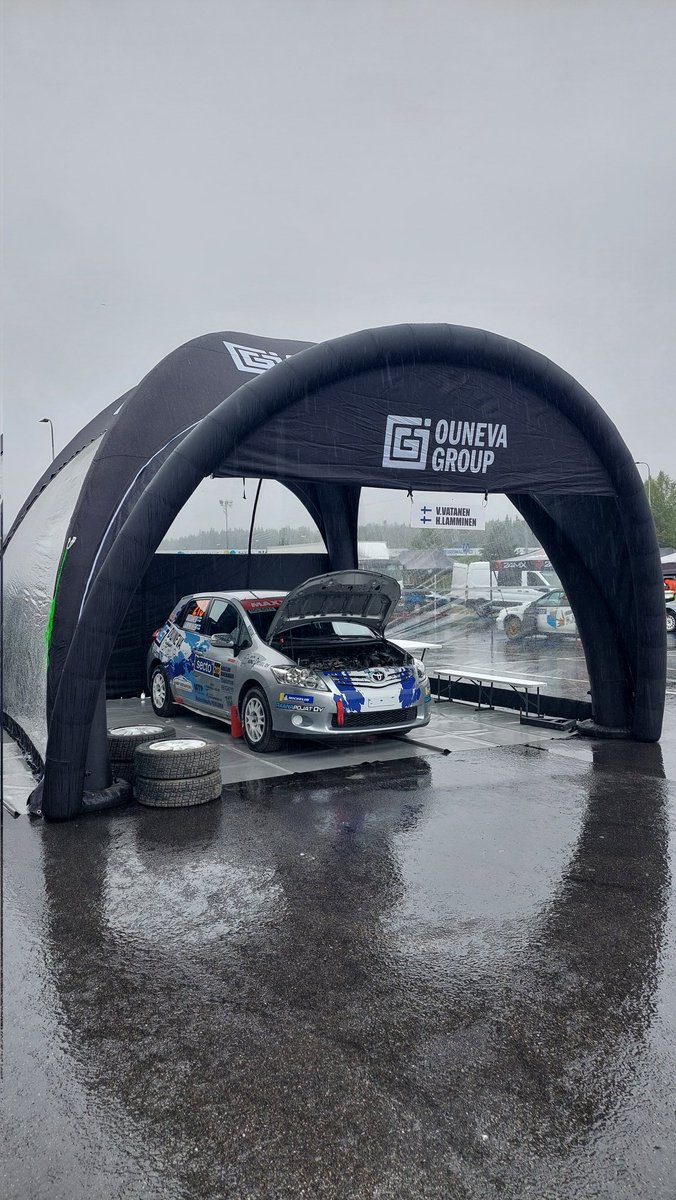 Vetomies V1600 ek2 jälkeen:

1️⃣ 211 Aatu Hakalehto 20:43,8
2️⃣ 212 Tomi Tikkinen +9,8
3️⃣ 213 Ville Vatanen +21,0 📷
4️⃣ 208 Miska Tuomisto +23,5
5️⃣ 210 Aaron Holopainen +27,7

<a href="/RallyFinland/">Secto Rally Finland</a>
<a href="/RalliSM/">Ralli SM</a>