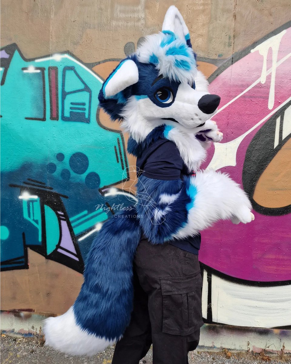 Nightlessfurry's tweet photo. Newest member of Nightless family: Thundi, who is already on his way home! 

Have a colorful #fursuitfriday!

📸: KayJay

#furry #fursuit https://t.co/QvAuLmi55o