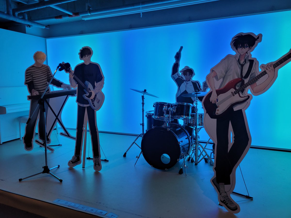 canarybird26's tweet photo. #34z_on_the_ROCK #일이_삼사_둥둥둥둥
첫날 테이크아웃으로 다녀왔습니다. 밴드 컨셉 너무 좋았고 특히 앨범커버 패러디가 재밌었어요. https://t.co/VatsRVBvwl