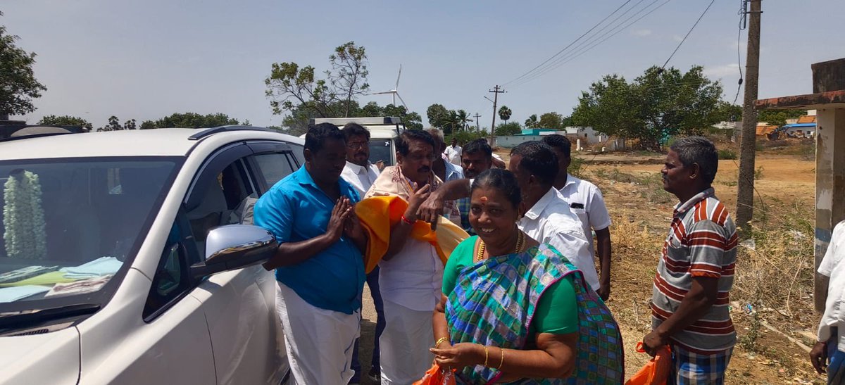 NainarBJP's tweet photo. திருநெல்வேலி சட்டமன்றத்திற்கு உட்பட்ட  சேதுராயன்புதூரில் சட்டமன்ற மேம்பாட்டு நிதியிலிருந்து ரூபாய் 9.55இலட்சம் மதிப்பிட்டில்  கட்டப்பட்ட புதிய  நியாய விலை கட்டிடத்தை  பொது மக்கள் பயன்பாட்டிற்கு தொடங்கி வைத்த போது
@BJP4India @BJP4TamilNadu https://t.co/KPTHTWFWOX