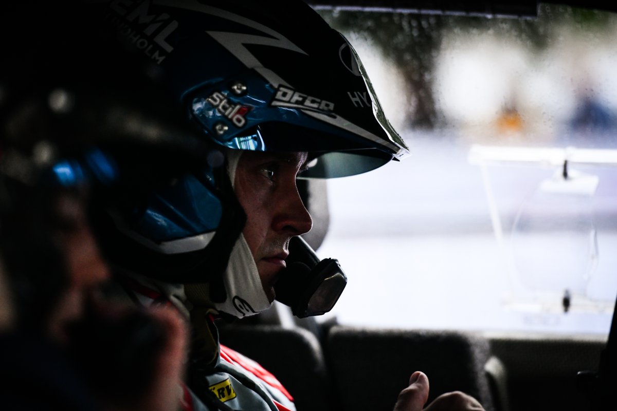 Unfortunately it's game over for the day ⚠️ On SS5, the first pass of Laukaa, I was carrying a bit too much speed into a left-hand corner and we slid against a tree. The car's front-right suspension suffered some damages, which prevent us from carrying on today. 

#HMSGOfficial