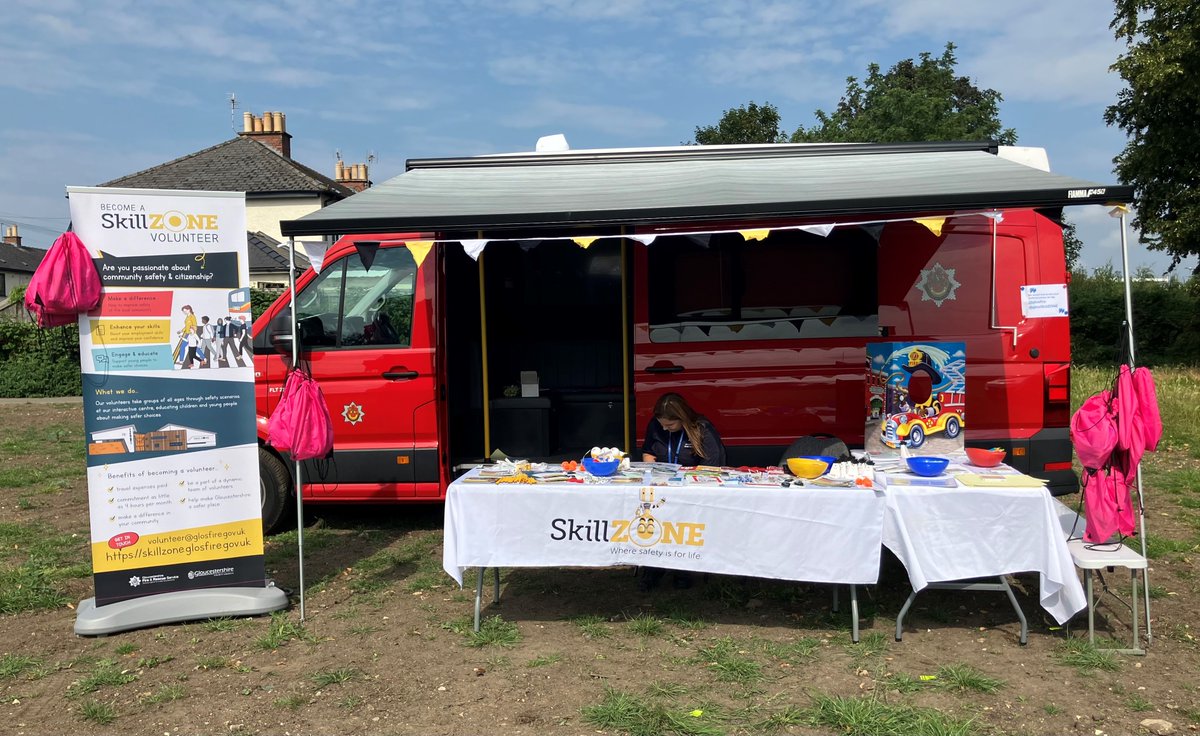 Glosfire's tweet photo. 🚒 We are here at the No Child Left Behind Party in the Park!

👋 Come and chat to us, and even have a tour around our fire engine.

📍 We're located in the Olympic Stadium.

🔗 For more information on the event: https://t.co/vz0Dz8Ufsj

@GlosSkillZone https://t.co/wLcm2ApAug