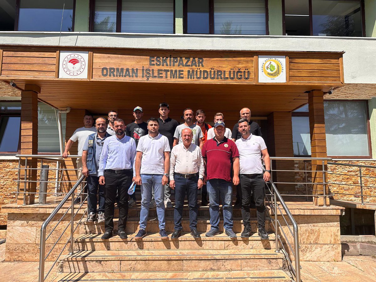 KtasLevent's tweet photo. Eskipazar Orman İşletme Müdürlüğünde çalışan emekçilerimiz sorunlarımızı ancak birlikte çözebileceğimiz inancıyla sendikalarına geri döndüler.
Teşekkürler Eskipazar
#Birliğimizdaimolsun
#özormanis
#settaraslan
#alibilgin
#zekisungurkızılkaya
#halilturan
#ramazangün https://t.co/sjWpcAiAwm