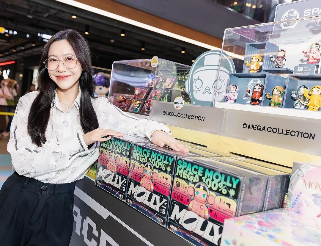 P_Kuma_'s tweet photo. Molly Space~ ถูกใจน้องเค้าสุดๆ 🤩 #NoeyKanteera #popspace #POPMARTTHAILAND https://t.co/9qm47FALGl
