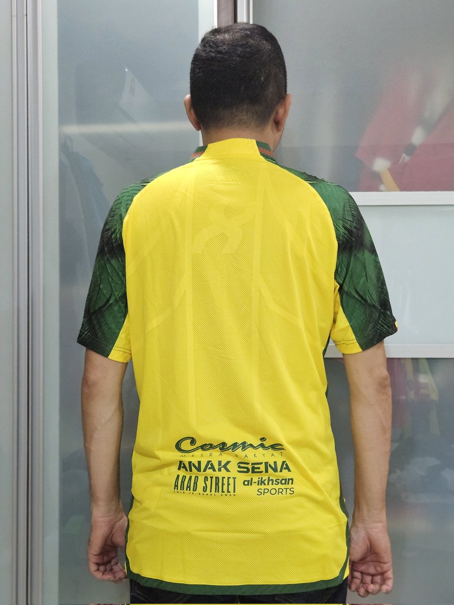 wanfakhrul23's tweet image. Misi Kumpul Jersi Liga Super diteruskan..

👕 Kedah Darul Aman FC (Home) 2024/25 💛💚

Jenama: ALX 
Saiz: L
Harga: RM149

Beli kat TikTok time ada promo 20%, so bayar RM119 je... 😎👍

#KDAFC #PulunKedahPulun #SangKenari