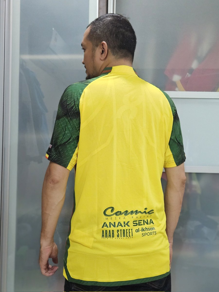 wanfakhrul23's tweet image. Misi Kumpul Jersi Liga Super diteruskan..

👕 Kedah Darul Aman FC (Home) 2024/25 💛💚

Jenama: ALX 
Saiz: L
Harga: RM149

Beli kat TikTok time ada promo 20%, so bayar RM119 je... 😎👍

#KDAFC #PulunKedahPulun #SangKenari