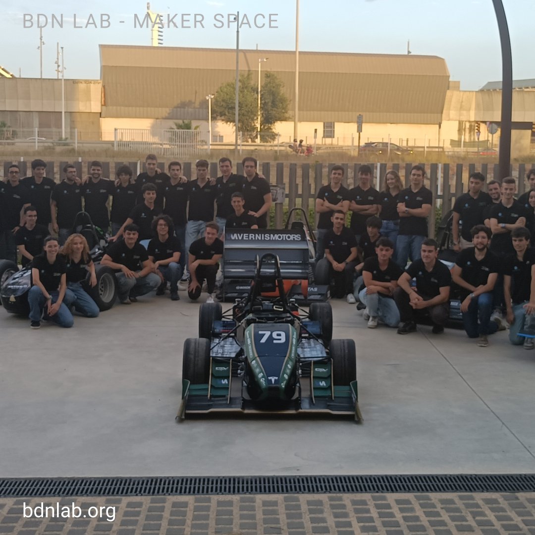 bdnlab's tweet photo. Aquesta  setmana hem assistit a la presentació del nou bòlid creat per  l'equip e-Tech Racing de la UPC, participants en  la competició europea Formula Student.

Hem estat encantats d'aportar el nostre granet de sorra a la seva gran feina.

#fablab #makers #Badalona https://t.co/I4jOuFudkC