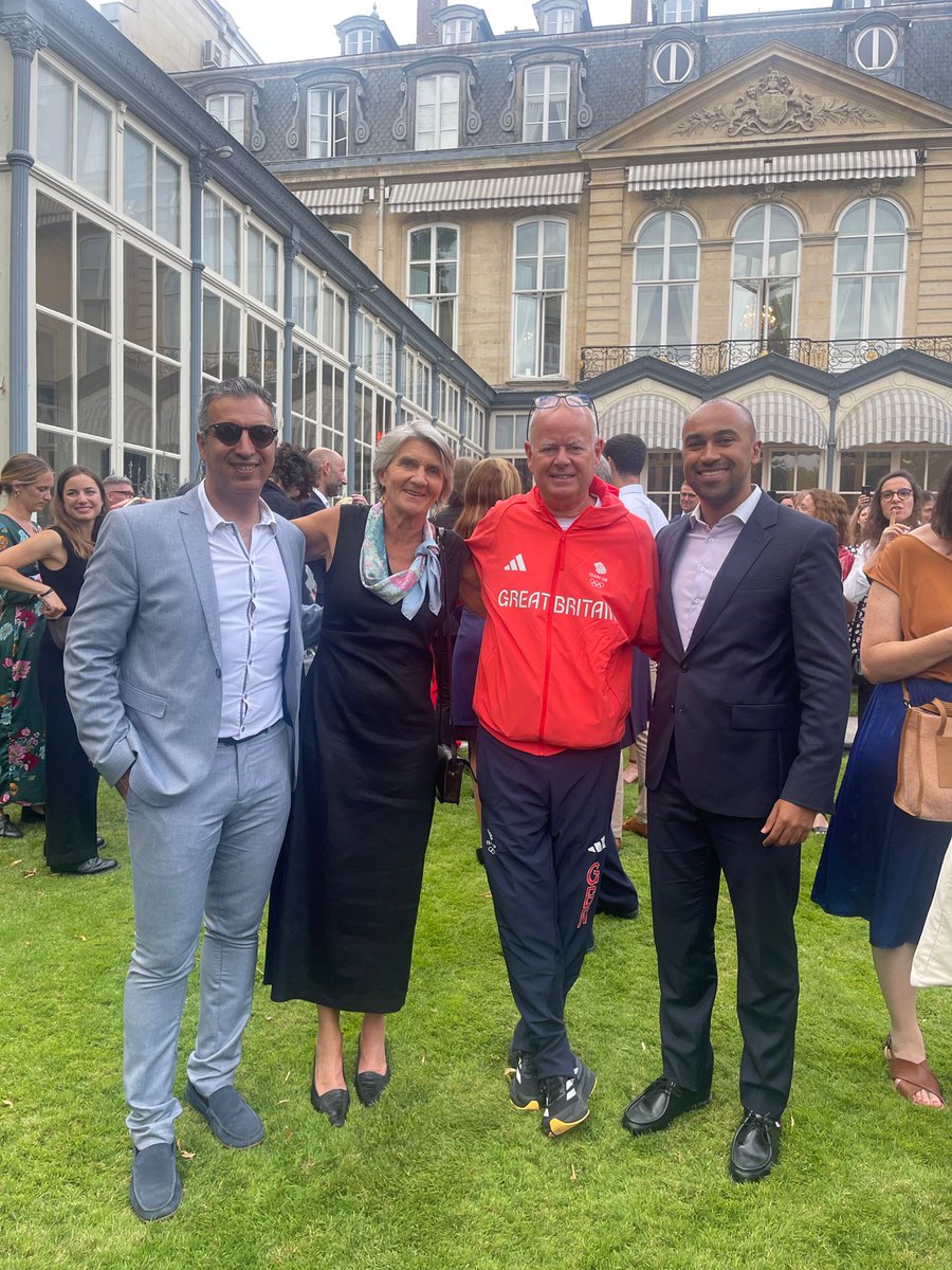 Cédric Ané tweet media