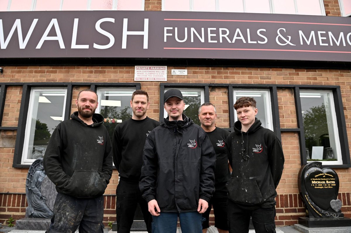 Meet some of the team.  We have some very talented staff working here at Belle Lapidi By Walsh Memorials.  People don't often get to see these faces so we want to show our appreciation for their incredible work
Hand carving, hand painting, etching, sandblasting.....
#bellelapidi