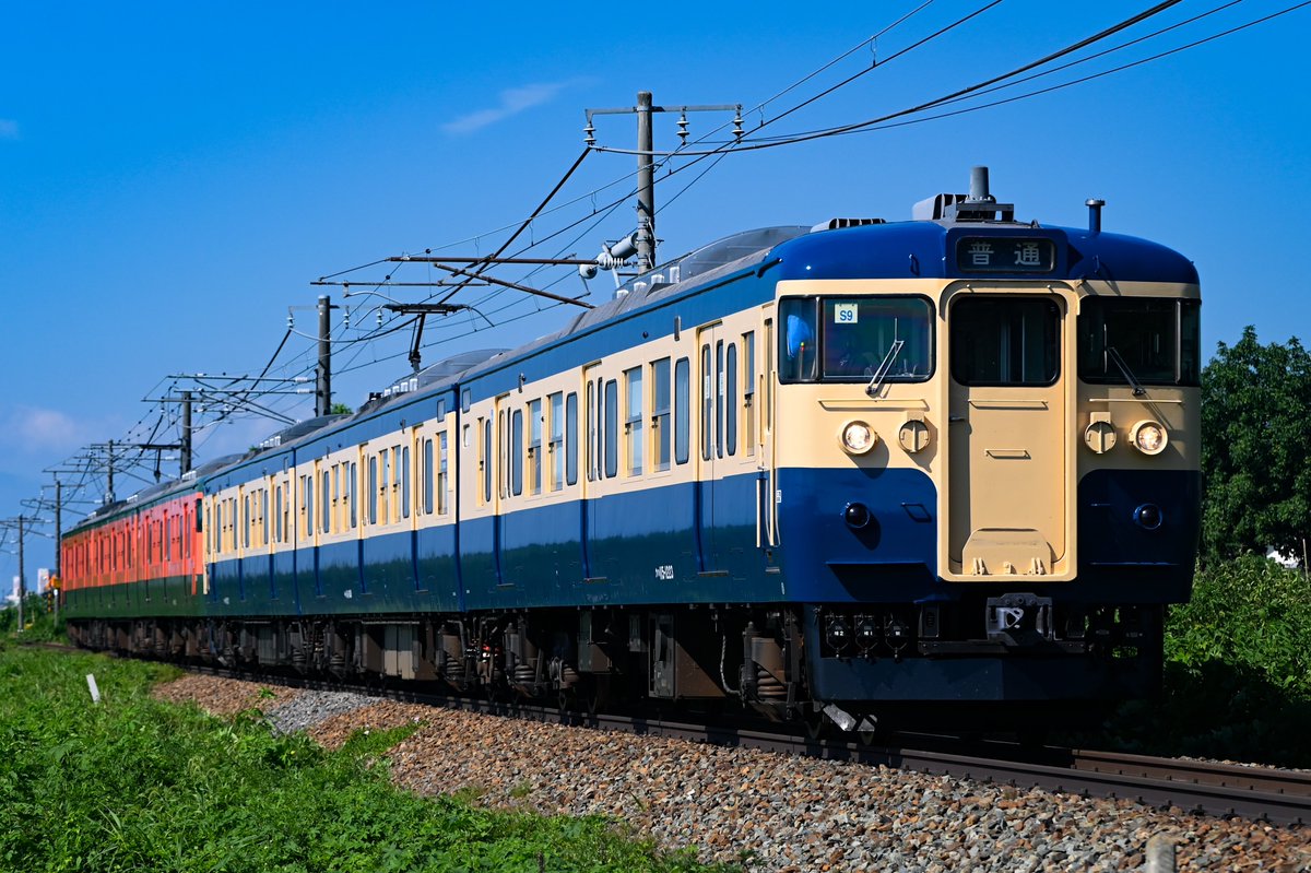 8月2日 1321M 115系 S9編成＋S3編成 スカ色＋湘南色コンビでした。