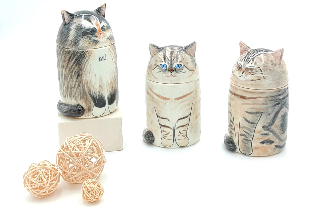 Personalized Cat Urns

etsy.com/es/listing/100…

#barruntandoceramics #etsyshop #EtsySeller #handmadeceramic #caturn #personalizedcaturn