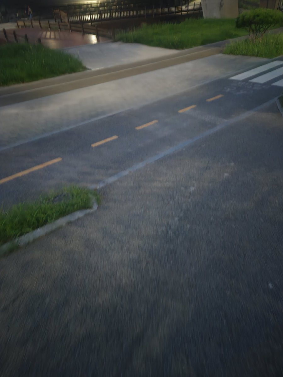 corvl22's tweet image. 육-퇴

#육퇴