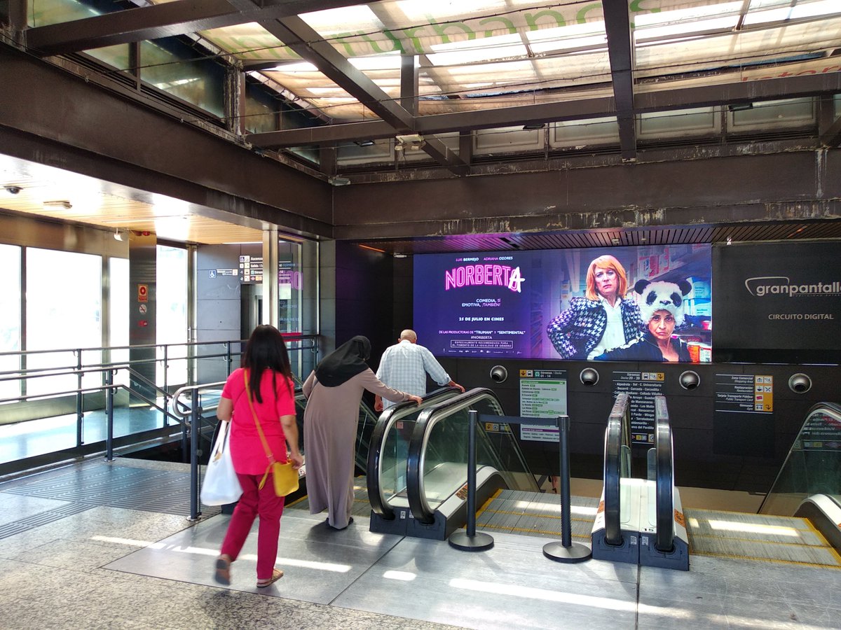 GranPantalla_PE's tweet photo. La recomendación de nuestros soportes digitales para este fin de semana... aprovecha el aire acondicionado del cine y acércate a disfrutar de #Norberta. La película dirigida por Sonia Escolano y Belén López Albert con Guion de Sonia Escolano, con Luis Bermejo y Adriana Ozores. https://t.co/lKI0yx397S