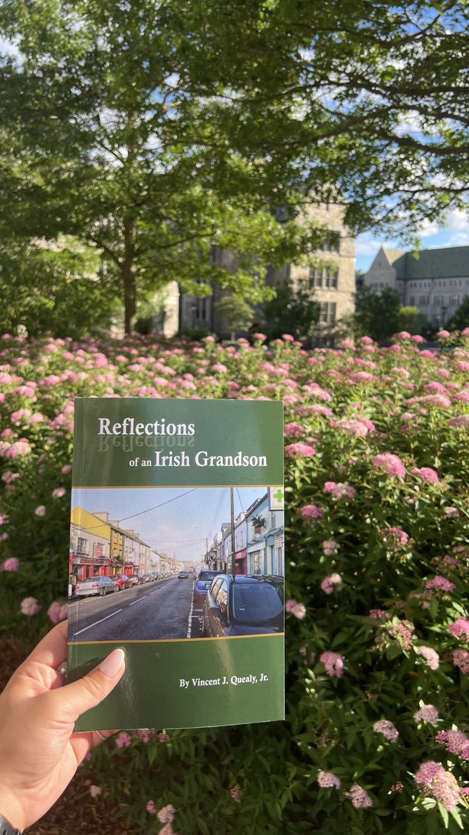 vincentquealy's tweet photo. As an "indie" author from Boston (US), it's very challenging to get your book distributed to bookshops in Ireland.  I believe, though, that my Irish family story would find an audience--would find readers--in Ireland.

So, I want to give a big "shout out" to @chaptersbooks in Dublin for arranging directly with me to get a bunch of my books and adding them to their shelves.  It's a terrific and very popular bookshop.  And encouraging me as an "indie" author from another country shows Chapters Bookshop to be truly supportive of new writers and, therefore, a really valuable asset in the Dublin and Irish community.  Many thanks!

(photo credit: Helen Geckle)