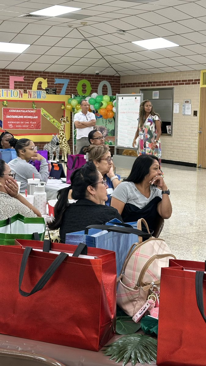 JThomas_Stovall's tweet photo. #wildaboutlearning brought out some of leaders here at Stovall to present for there grade level. This year is gonna be an adventure! Can’t wait 😜 @stovallprimary https://t.co/0waVfVpORJ