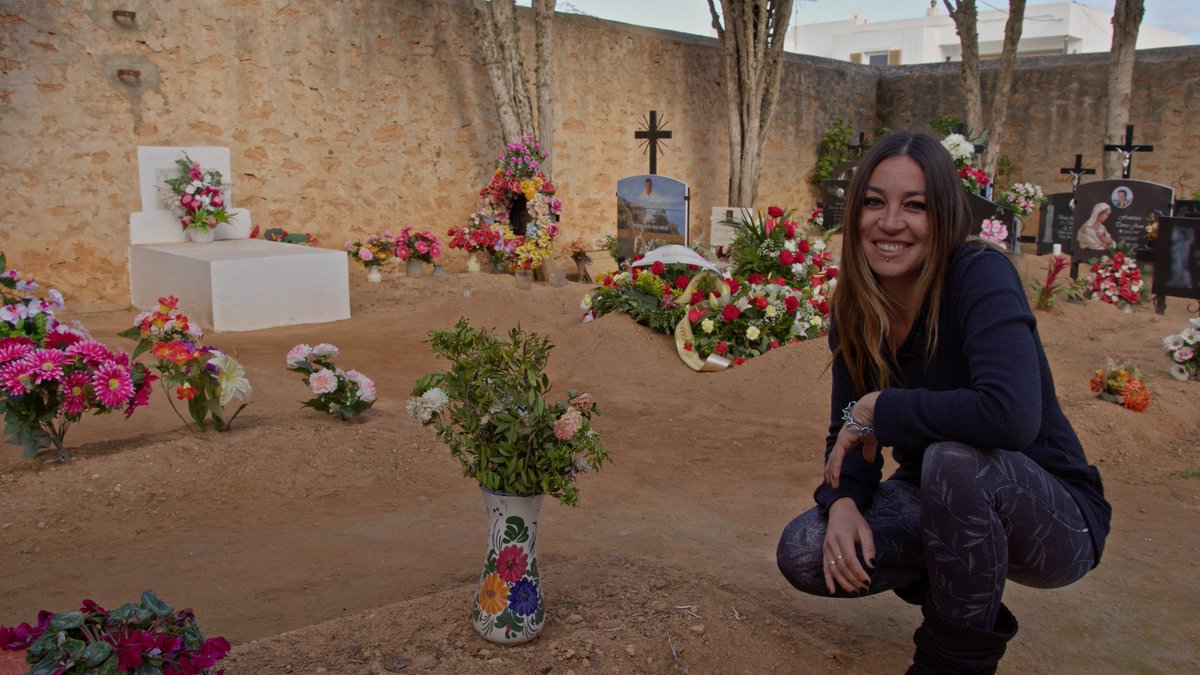 EmocionaMedia's tweet photo. ¡Esta noche NUEVO capítulo de #VuelvoAEmpezar en La 1 RTVE ! ✨

En el capítulo de hoy conocerás a Ana en #Tudanca (Cantabria), a Beatriz en #TorrentDeSAlga (Formentera) y a Francisco en #Ubide (Vizcaya) 

No te lo pierdas después del @GrandPrix_tve !!👏
@visitformentera https://t.co/rrqlw0AlJZ
