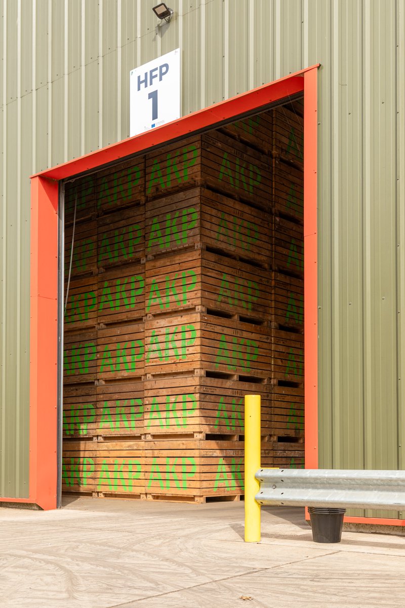 We are looking for a motivated agri operator to join our team for harvest Sept - Nov in York's and Lincs.

A flexible role with the main focus on loading crops on farm &amp; in stores.

Experience in agriculture + c/balance &amp; t/handler license. 

Interested? Call 01652 686900