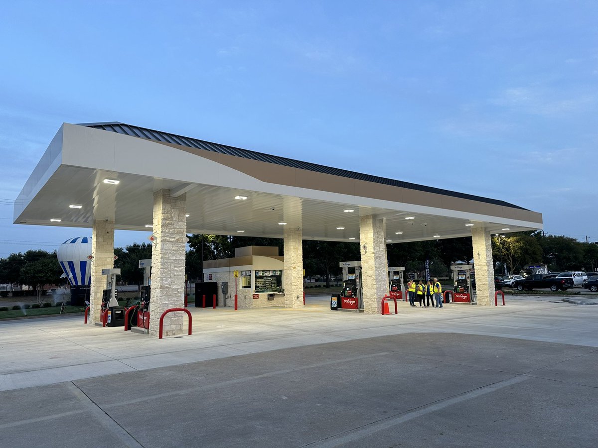 We’ve already reached 100 cars for the free fuel event this morning at the grand opening of our new fuel center in <a href="/cityofkellertx/">City of Keller, TX</a>