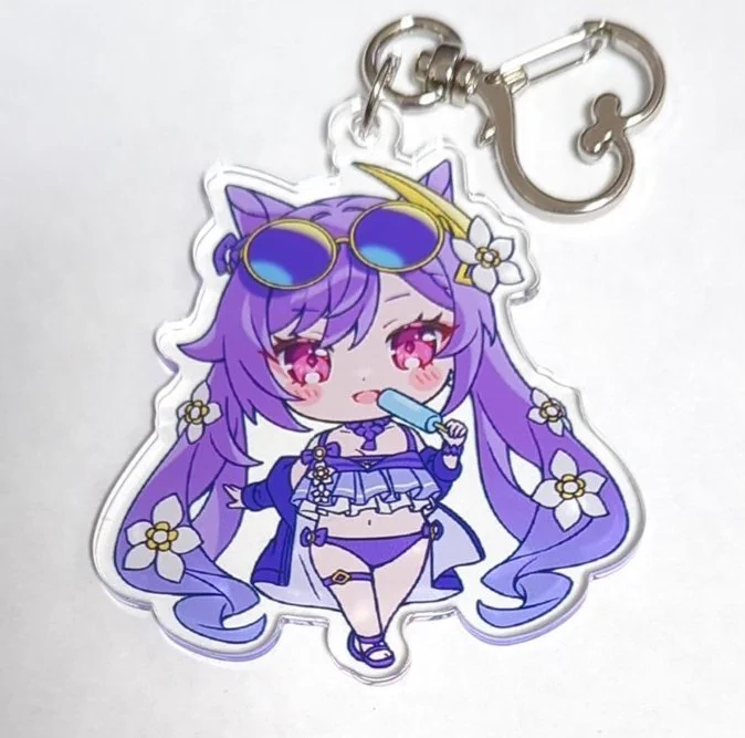 水着刻晴のアクキーが届きました! 保護フィルムをうにょーんと剥がすとあら綺麗な印刷(⁠'⁠⊙⁠ω⁠⊙⁠`⁠)⁠ 夏コミの新刊セットに入ってますので、良かったら来てね〜