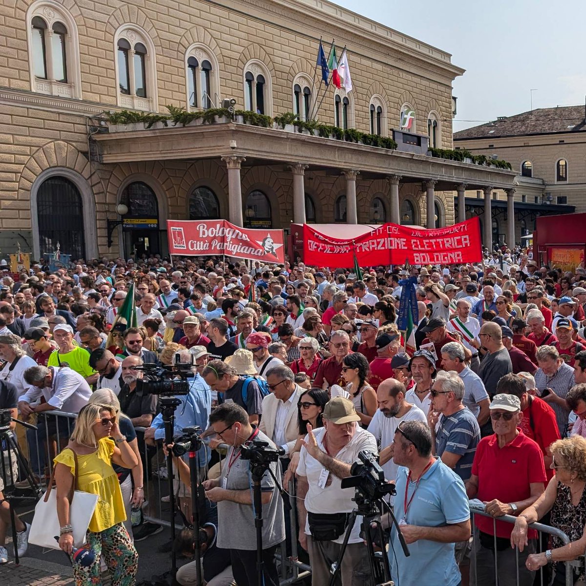 AlbertoNuzzo's tweet photo. Bologna non dimentica! #2agosto https://t.co/k1cvG9E5QD