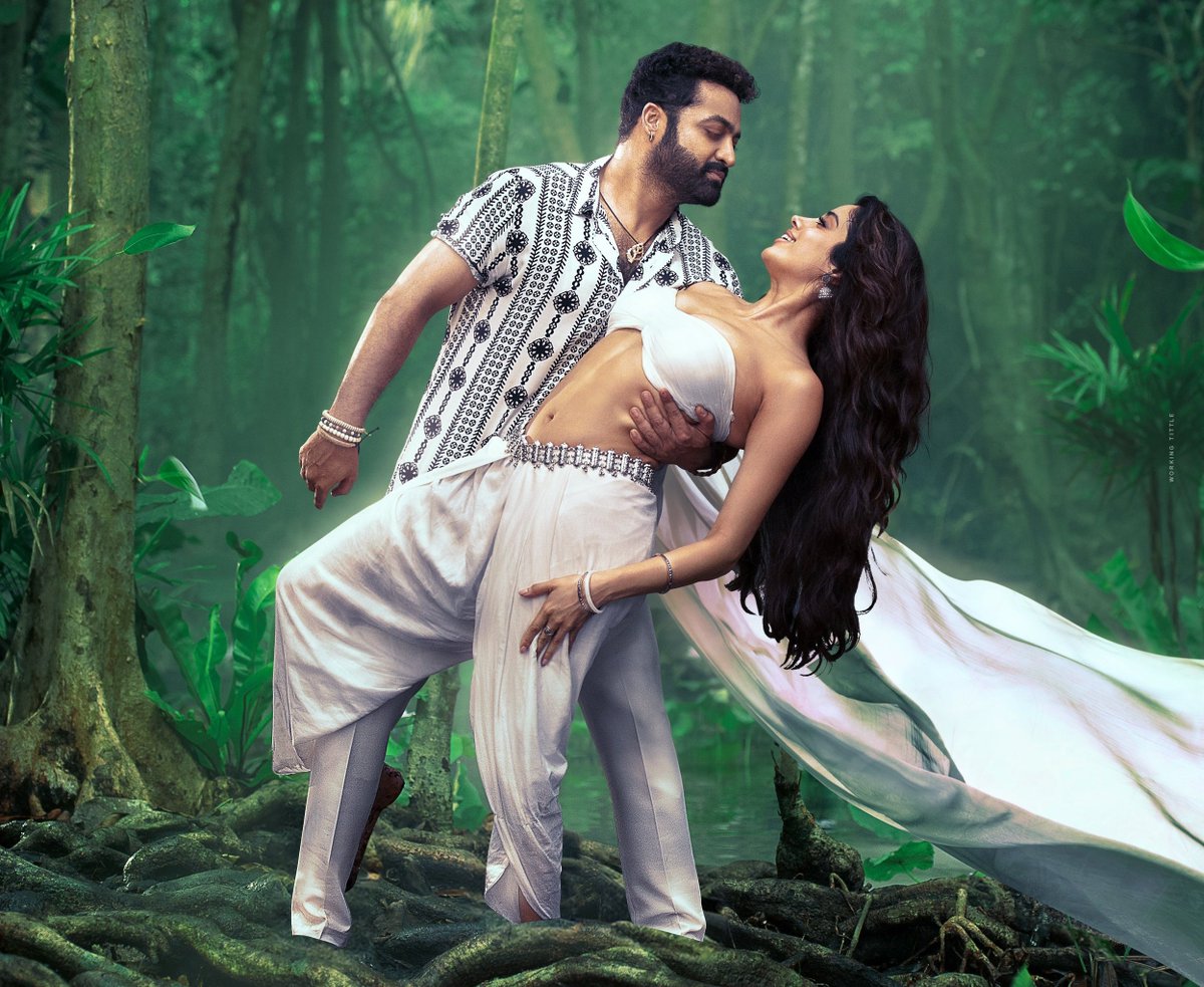 Sai_Mohan_999's tweet image. After Ages, Arachakam Ayya Tigeruuu @tarak9999 😭😭😭💚❤️‍🔥🤍.

#Thangam #JanhviKapoor 🤤🤤🤍🤍

#DevaraSecondSingle