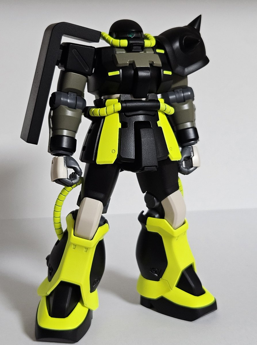ichik_ing_LL's tweet image. Liella!ユニットライブ&amp;amp;ファンミーティングツアー最終章に寄せて、5yncri5e!新衣装カラーのザクを作りました！
中でも鈴原希実さんの衣装をイメージしています。
福岡公演では新衣装のダンシングイエローに心を奪われました。明日明後日の最終章公演が本当に楽しみ！
#Liella　#5yncri5e
#ガンプラ