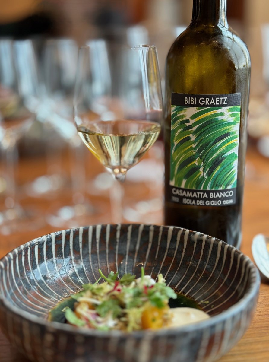 vin_fumiko's tweet photo. ワインと芸術の融合を自負するトスカーナのBIBI GRAETZ/ビービー･グラーツ
https://t.co/XLfvzftCpp
#BIBIGRAETZ #Casamatta #Testamatta #Colore #PierothJapan https://t.co/5wYDRCuVZ1