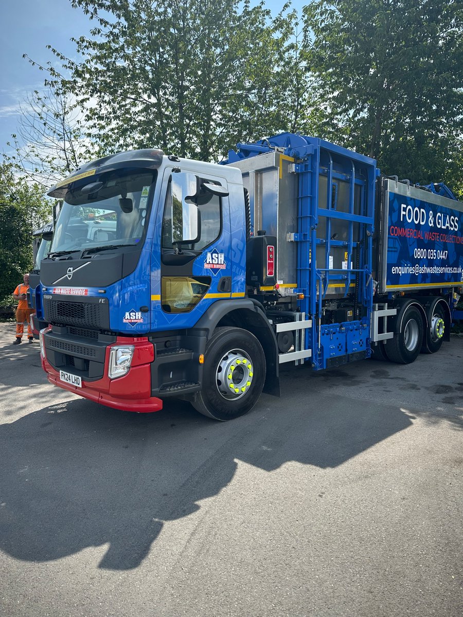 Another exciting day as we welcome a new addition to our expanding fleet – our new Food and Glass vehicle is ready to hit the road ♻️

#wastemanagement #newtruck #newtruckday #wastedisposal #vehiclefleet #wastemanagementsolutions #wasteindustry #recycling ##northwales #wrexham