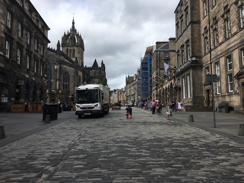 AllEdinTheatre's tweet photo. EdFringe lockdown memories Day One.
Edinburgh High Street.
https://t.co/BGdXCAZrXq
@PeterDibdin @ThomDibdin
#21Venues21Shirts #BrothersGonnaSnapItOut #NothingToReviewHere #SomethingToReview #EdFringe2021 #EdFringe2020 https://t.co/WR5yL6kfeb