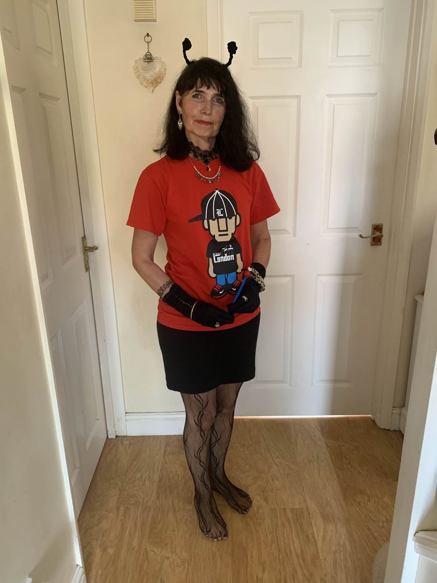 dear_sneezing's tweet image. We  Hustle  In  London 
#RyanVale #BugOff!
🇬🇧🐞📮🇬🇧🐞📮🇬🇧🐞📮🇬🇧🐞📮🇬🇧🐞📮🇬🇧