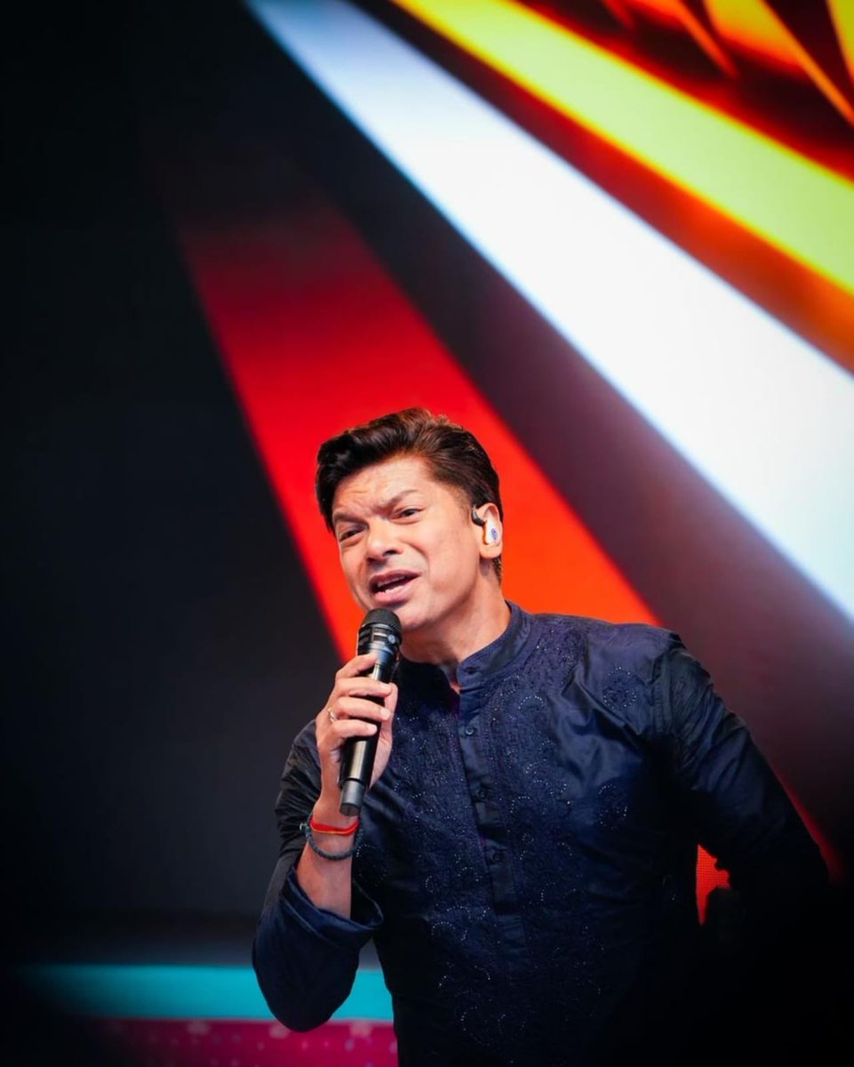 UrbanAsian's tweet image. . @singer_shaan gave a rousing performance at the opening ceremony of the India House at Paris Olympics 2024 setting the tone for our athlete’s quest for Olympic glory

#Singer #Shaan #ParisOlympics2024