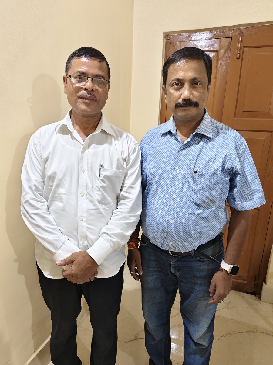 নলবাৰীৰ প্ৰাক্তন বিধায়ক (2016-2021) অশোক শৰ্মাই প্ৰথমে অসম বৃক্ষ ৰোপণ শষ্য উন্নয়ন নিগমৰ অধ্যক্ষ পদৰ পৰা পদত্যাগ কৰি বাজপেয়ী ভৱনক সেৱা জনাই বিজেপি দলৰ পৰা পদত্যাগ কৰা সময়ত
Ex BJP MLA from Nalbari Ashok Sarma resigned from the BJP. He will join the INC) on coming August 9.