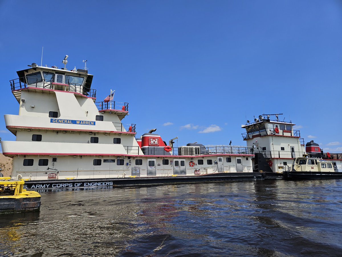 StPaulUSACE's tweet photo. The district’s dredge fleet busy on the #MississippiRiver near #Wabasha, MN. It is made up of three vessels to include the Dredge William L. Goetz, the Motor Vessel General Warren and the Quarters Boat Harold E. Taggatz. More : https://t.co/zaEg9NaqVM
#BuildingStrong
#USACEMVD https://t.co/jQyc7wZDz8