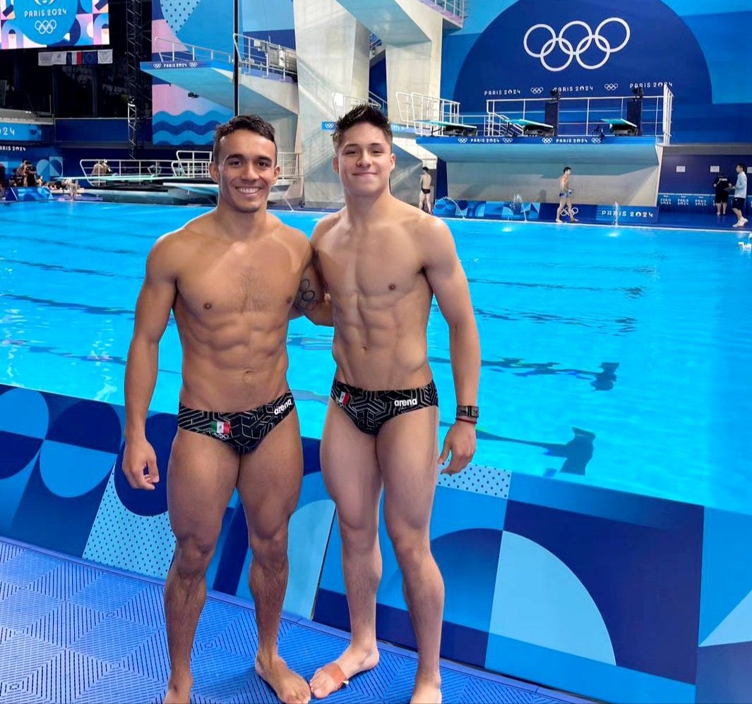 ¡Excelentes noticias desde París para arrancar el día! La delegación mexicana suma una medalla más de plata, ahora en los clavados sincronizados en trampolín de 3 metros. Desde Morelos mandamos una enorme felicitación para Osmar Olvera y Juan Manuel Celaya por haber obtenido esta