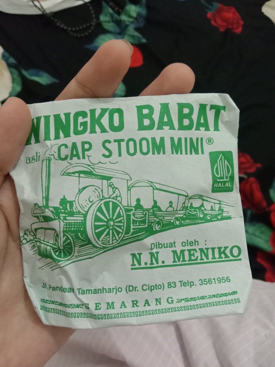 bapak kos ku baik banget anjir,dia ngasi oleh oleh ke anak anak kos nya gara gara dia baru pulang liburan
terimakasi ya bapak🫶🫶