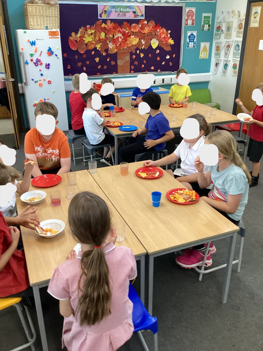 RosecroftPri's tweet photo. Bit of a late post, but. Wrapcare enjoyed fun on the bouncy castle &amp; outdoor games kindly supplied by Kathryn's Kastles &amp; Soft Play on their last week of term. We also had pizza &amp; icecream, safe to say an enjoyable evening for all. Big thankyou to Kathryn for coming along :) https://t.co/eyf6ERdpdz