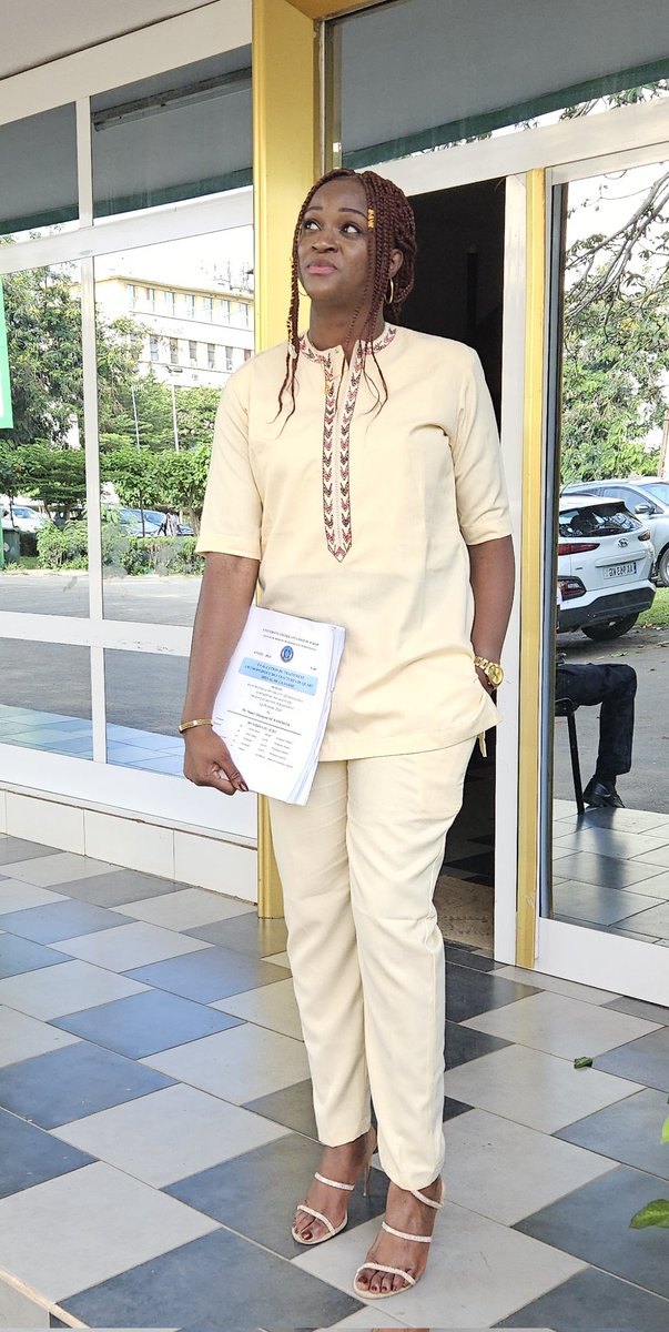 Bonjour à tous ! J’aimerais partager ma joie avec vous !

Ma fille <a href="/NDikongue/">Dr nancy de bahebeck</a> est désormais spécialiste en chirurgie orthopédique et traumatologique !

Merci à Dieu pour cette bénédiction, la relève est assurée !!