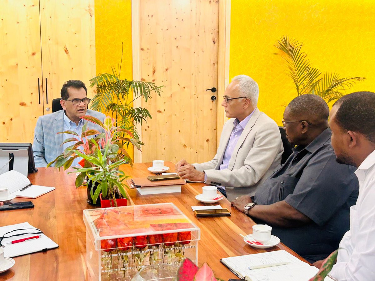 amitabhk87's tweet image. Had a fruitful discussion with @Dr. Eliud Kireger, Director General, KALRO, and the Kenyan Delegation to India on DPIs, DPGs, digital innovation for agriculture transformation, and ways to increase farmers' income. Congratulated Kenya for being an early adopter of the Beckn…