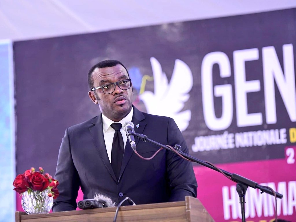 2LaRepublique's tweet photo. 🚨 Devoir de Mémoire
#RDC : Représentant Mme la Première Ministre, le VPM Jean-Pierre @LihauEbua préside, au Chapiteau du Palais du Peuple à Kinshasa, la cérémonie officielle de la commémoration du GENOCOST de Kisangani. @Fatshi20
@DeniseNyakeru
@FP_RDC
#02AOUT🕊️ https://t.co/g0O3x3tUTq