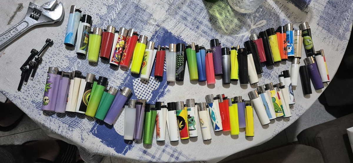 Vendo colección completa de mecheros, el 90% tienn gas