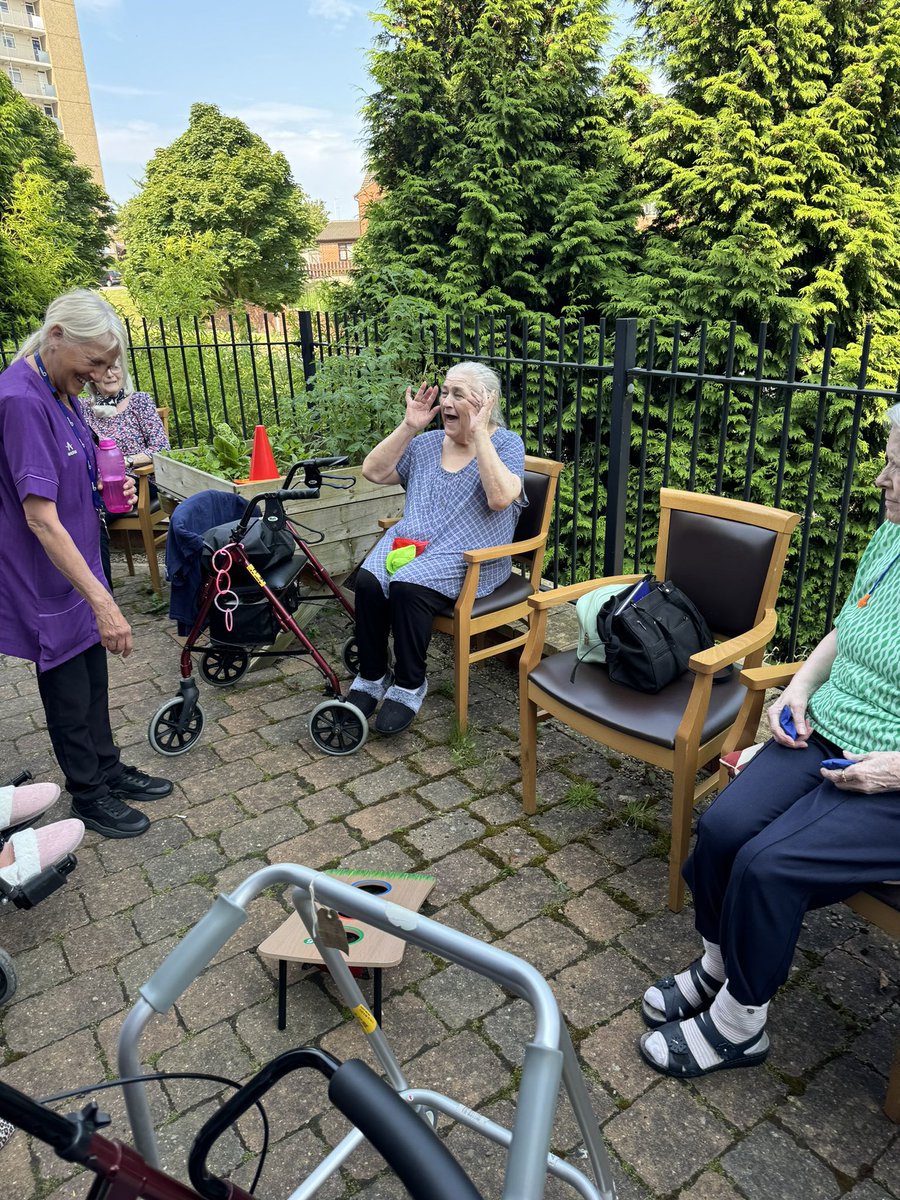 Oak Tree Lodge care home tweet media