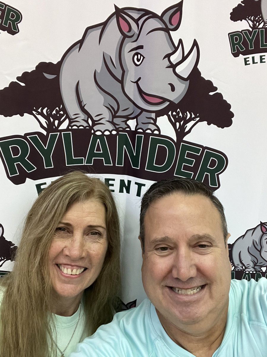 Year 17 teaching with the World Famous Coach Linda Rowe! #rregoviral #rreRHINOS #kisd #kisdphysEd #BestTeachingPartners #WorkWife #Rhinos <a href="/katyisd/">Katy ISD</a> <a href="/KatyISDPhysEd/">Katy ISD Health & Physical Education</a>