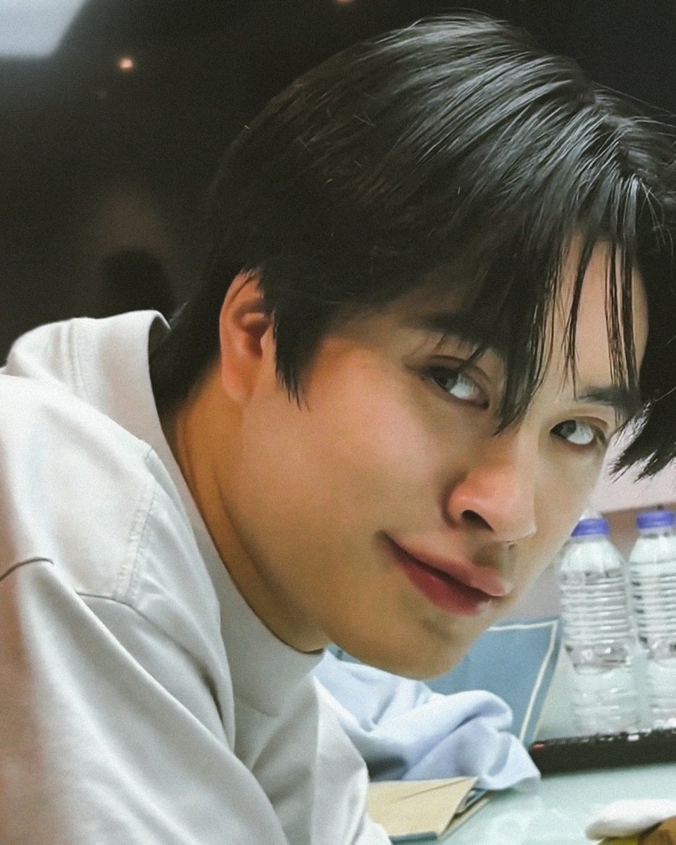 morningsungmnf's tweet photo. ก็ไม่รู้ว่ามันเรียกว่ารักหรือเปล่า 
ที่มันกำลังก่อตัวขึ้นภายในใจของเรา

#MyLoveMixUpTHep9 https://t.co/8sCE89ScPx