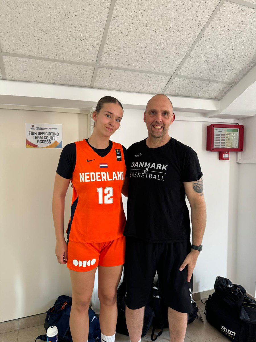 Senna Mooijekind tweet media