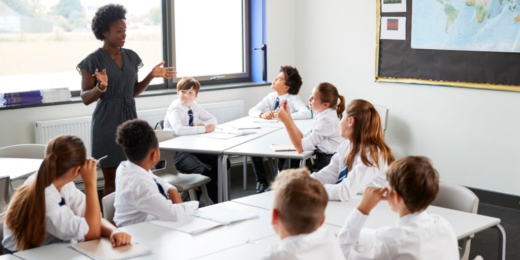 🌟Ready for a career change to teaching?🌟Modern Languages offer holders can now apply for the Teaching Bursary in Scotland! 🎓📚Receive up to £20,000 in support. Start your teaching journey today at teachingbursaryinscotland.co.uk #Teaching #Education #Scotland #ModernLanguages #Bursary