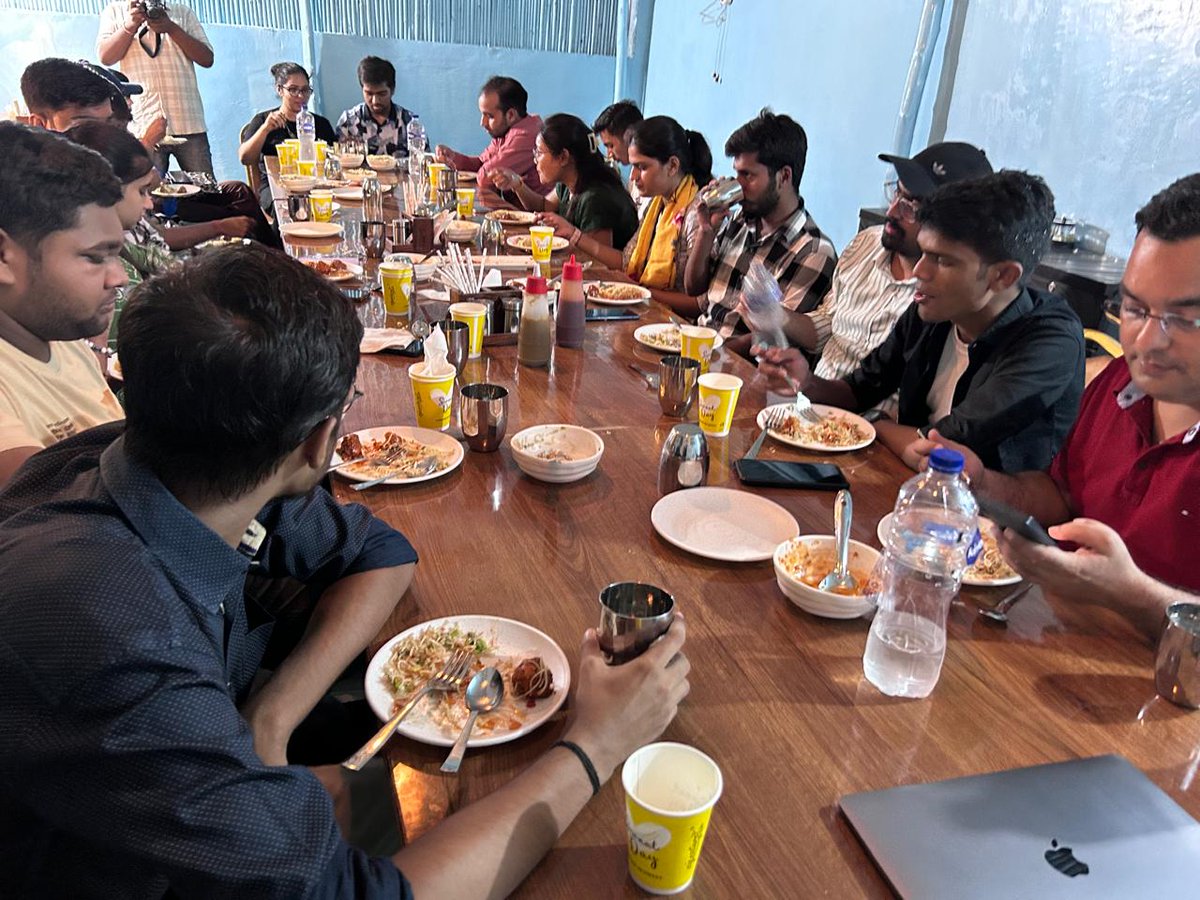 tanutiwari239's tweet photo. SOLANA ECOSYSTEM IRL EVENT JULY @ LUCKNOW ✨

Featuring host @Mr_soul_pickr exciting activities and a thought-provoking vibe = INTELLECTUAL FUN 🤩

Huge thanks to @SuperteamIN &amp; @SuperteamDAO for such fantastic events! 🔥 https://t.co/33eM2X0Rpj