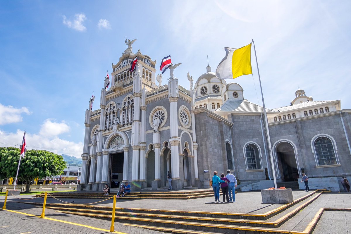Today we celebrate our Patron Saint, Virgen de los Angeles/Our Lady of the Angels. 

People from across Central America make the pilgrimage to the shrine near Cartego to pray and show their dedication.  #ladyofangels #pilgrimage