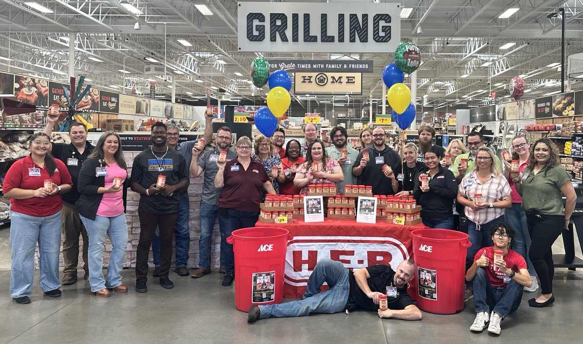 GodawgnationC's tweet photo. H-E-B is supporting the fight against hunger in Copperas Cove! Visit their peanut butter donation table, in front of the Grilling section. #peanutbutterbowl https://t.co/XRzvki7KiH