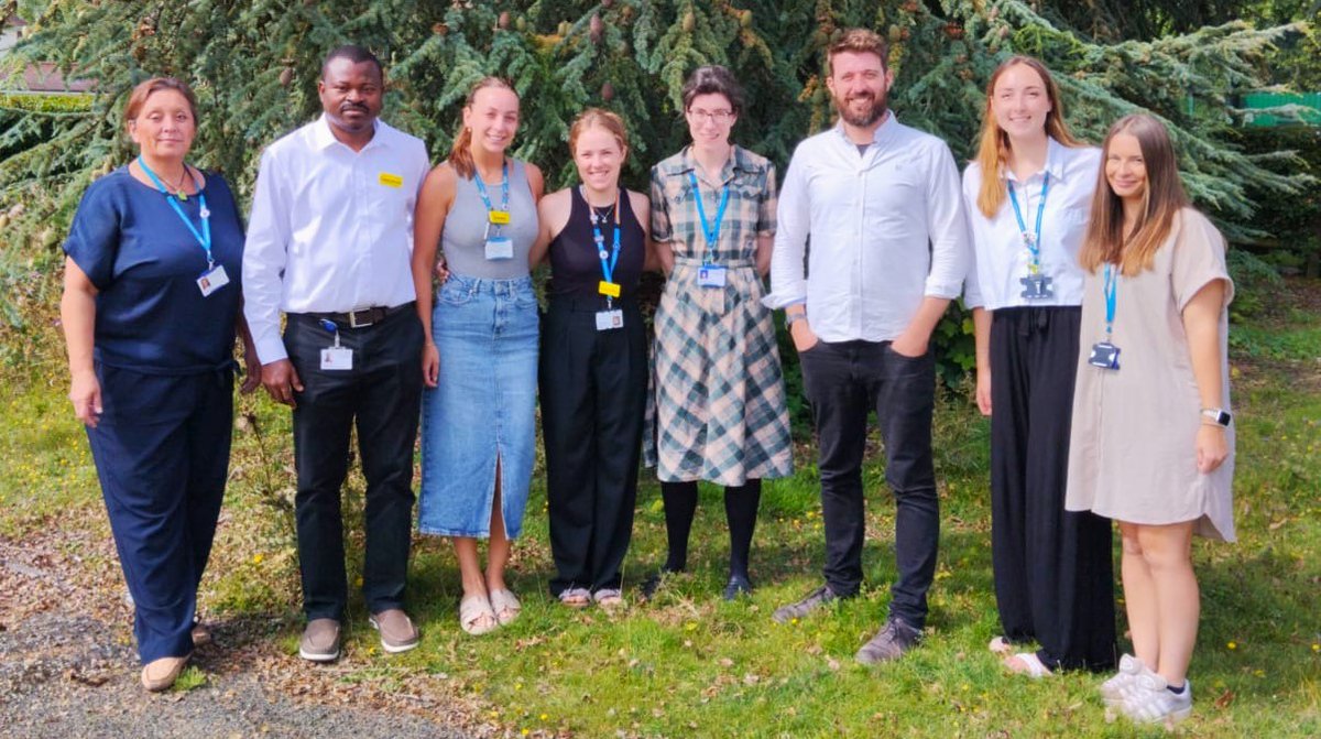 CPFT_Research's tweet photo. Good luck to our #research intern #physiotherapist Emmanuel! 🌟
Thanks for starting #YourPathInResearch with @CPFT_NHS Windsor Research Unit on a @NIHRresearch internship, we hope to work with you as a physio Principal Investigator leading studies with #AHP expertise in future!👍 https://t.co/cYYnJdNOMv