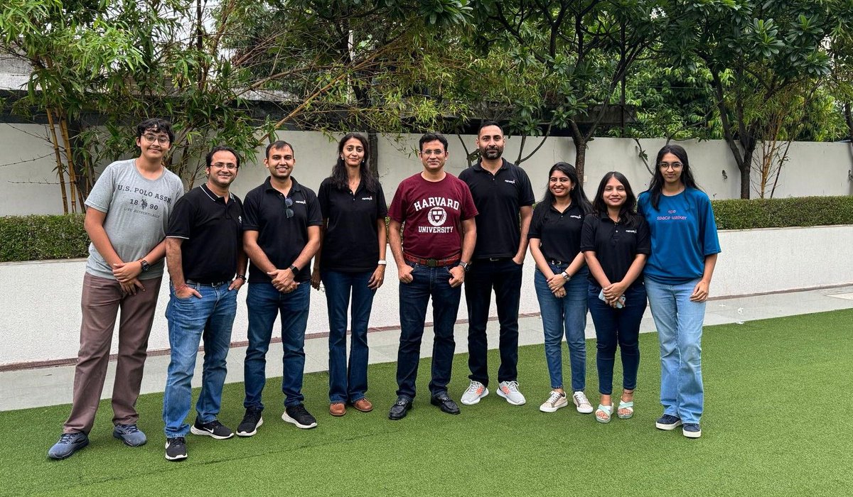 ranosys's tweet image. Our CEO, Rameshwar Vyas, shared insights from his Harvard Business School experience with Ranosys&apos; leaders on:

🎯Innovation for customer success 
🎯Creating value 
🎯Building trust 
🎯Differentiation through culture 
🎯The role of managers

Thanks, RV, for guiding us!
#Ranosys